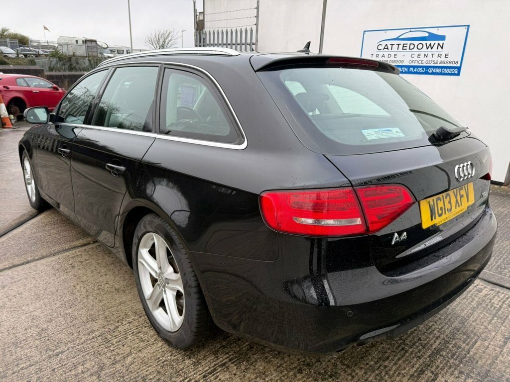 Audi A4 Avant 2L Se Technik Black #3