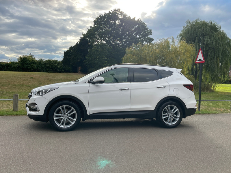 Hyundai Santa Fe Crdi Premium Se Blue YO65DZA White #3