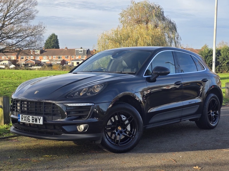 Porsche Macan D S Pdk Black