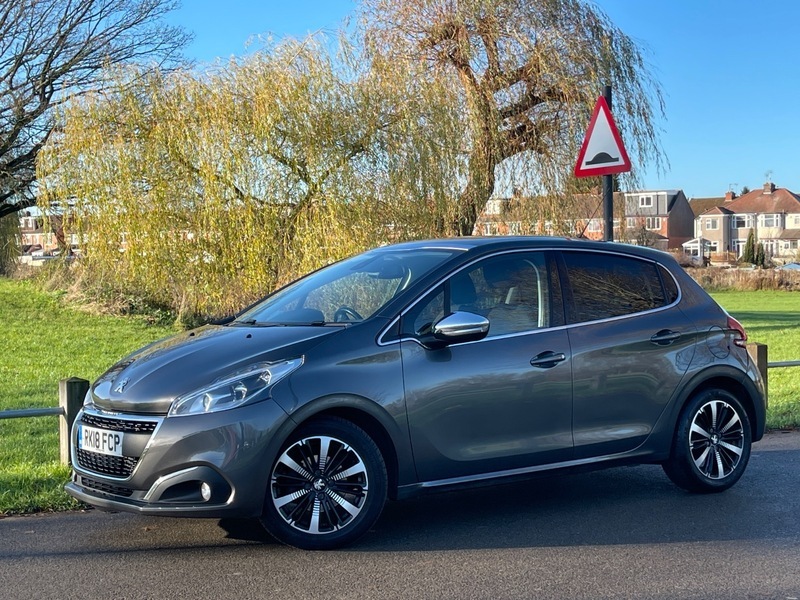 Peugeot 208 Allure Premium RK18FCP Grey #2