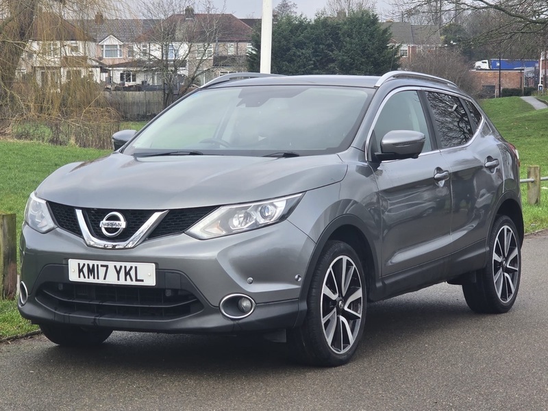 Nissan Qashqai Dci Tekna KM17YKL Grey #4
