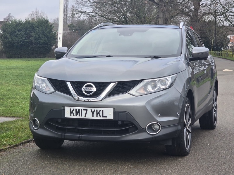 Nissan Qashqai Dci Tekna KM17YKL Grey #3