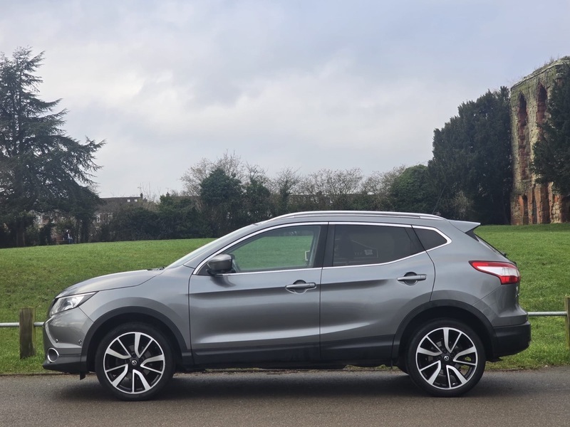 Nissan Qashqai Dci Tekna KM17YKL Grey #6