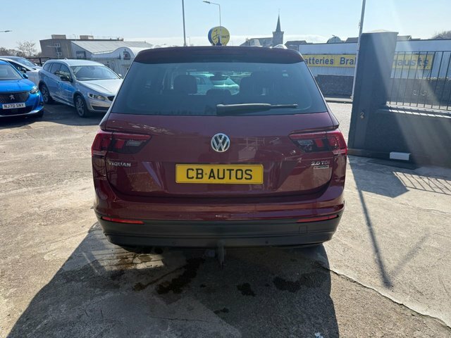 Volkswagen Tiguan 2017 2.0 Tdi Se Navigation Suv Dsg 4Mot DC17KAX Red #5