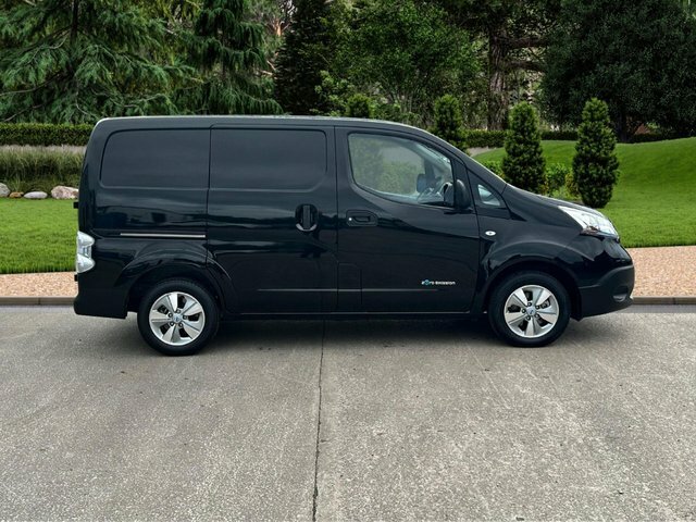 Nissan e-NV200 E Tekna 40Kw 108 Bhp Black #3