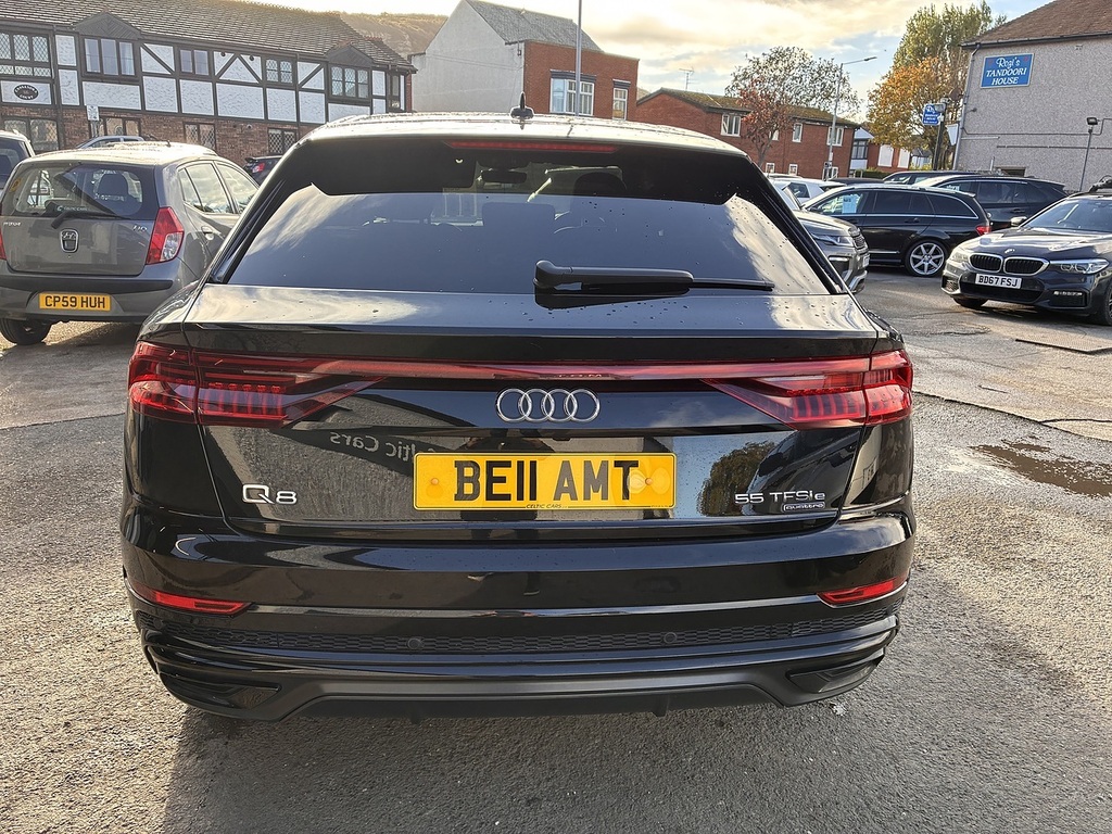Audi Q8 Tfsie V6 Black Edition Black #6