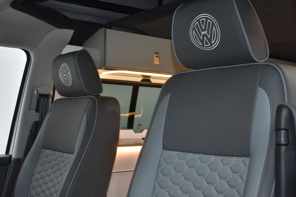 Volkswagen Transporter Mpv NL74YAF White #5
