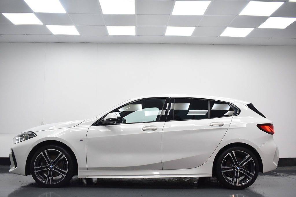 BMW 1 Series Hatchback ET23YLM White #2