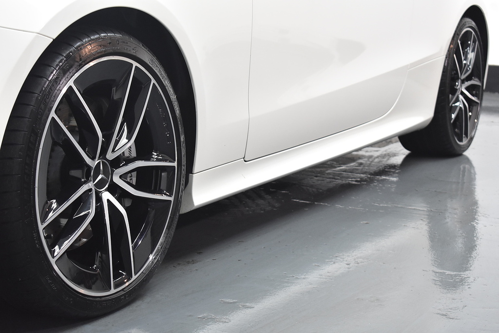Mercedes-Benz E Class Coupe AP68NZF White #6