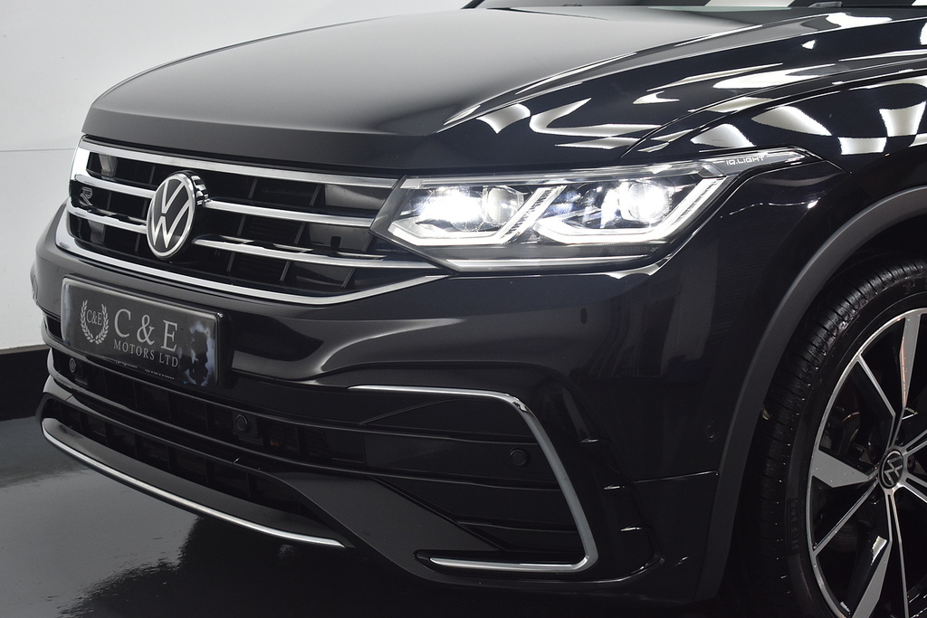 Volkswagen Tiguan Suv DA71FMD Black #5
