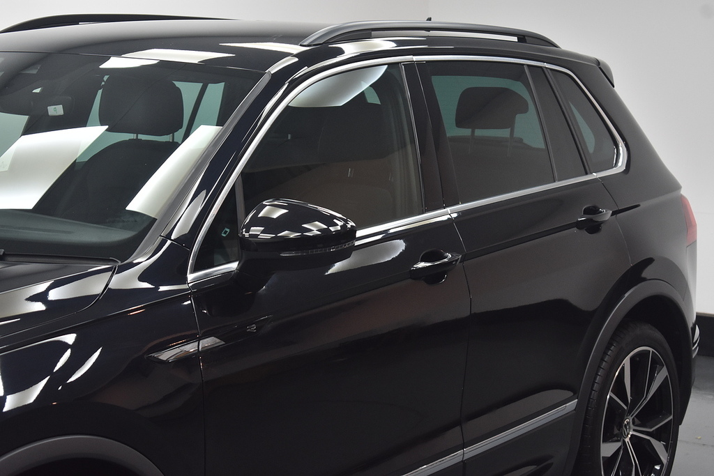 Volkswagen Tiguan Suv DA71FMD Black #6