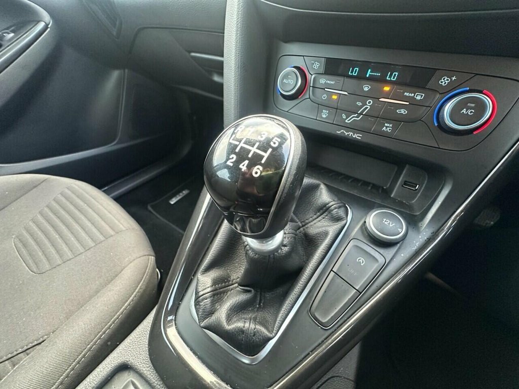 Ford Focus 1L Titanium KU15KHT Grey #6