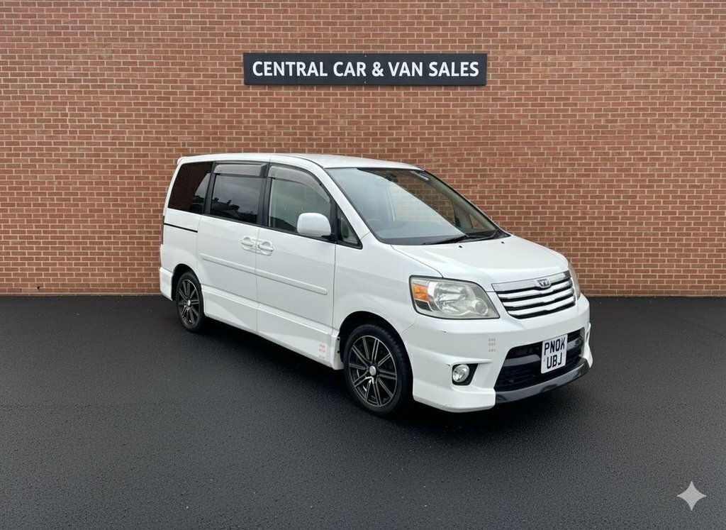 Toyota Noah Mpv PM04UBJ White