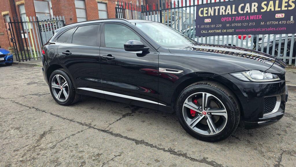 Jaguar F-Pace 3.0 D300 V6 S Awd Euro 6 Ss DK19UOX Black #4