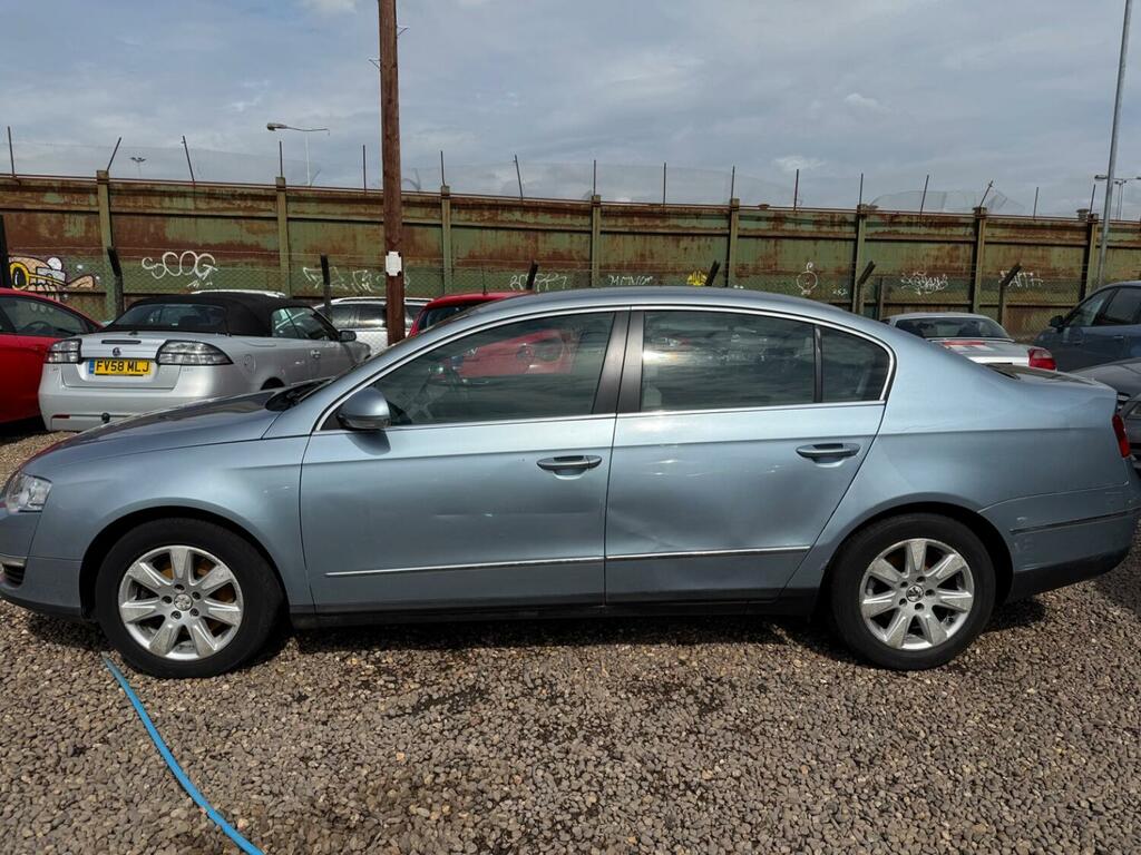 Volkswagen Passat Saloon 1.9 Tdi Pd Se 2005 LB05YMW Blue #2