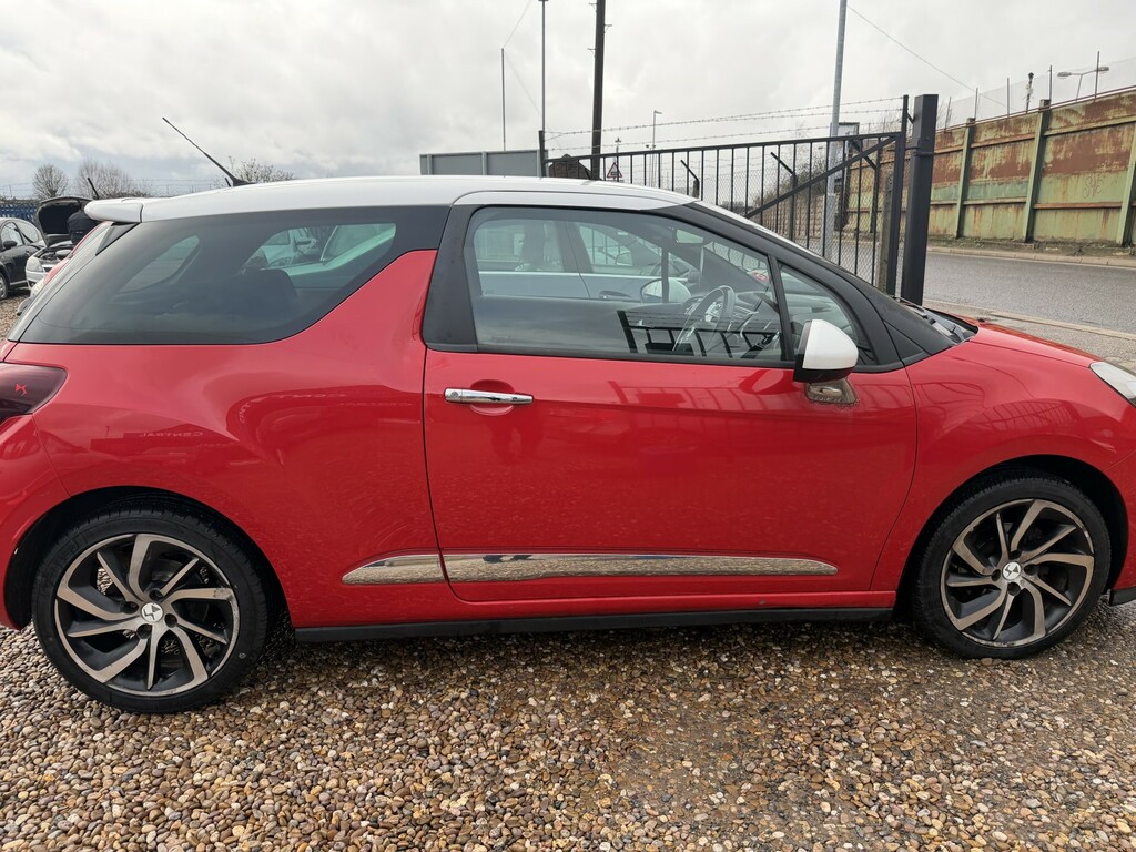 DS DS 3 Hatchback 1.6 Bluehdi Prestige 2016 SH66EOP Red #3