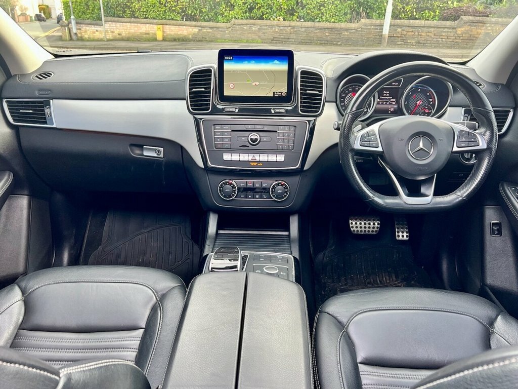 Mercedes-Benz GLE Class 3.0 Gle 350 D 4Matic Amg Line Premium 255 Bhp White #2