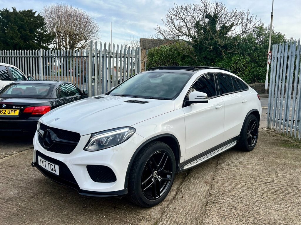 Mercedes-Benz GLE Class 3.0 Gle 350 D 4Matic Amg Line Premium 255 Bhp White #3