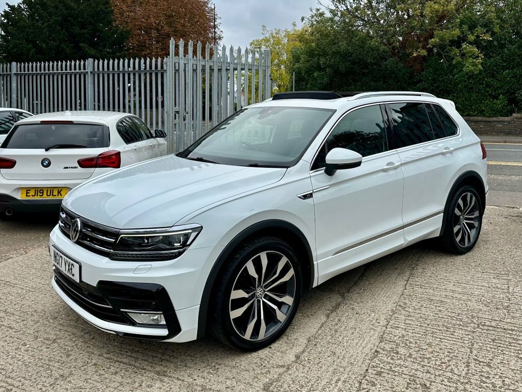 Volkswagen Tiguan 2.0 Tdi Bluemotion Tech R-line Suv Dsg NG17YXC White #3