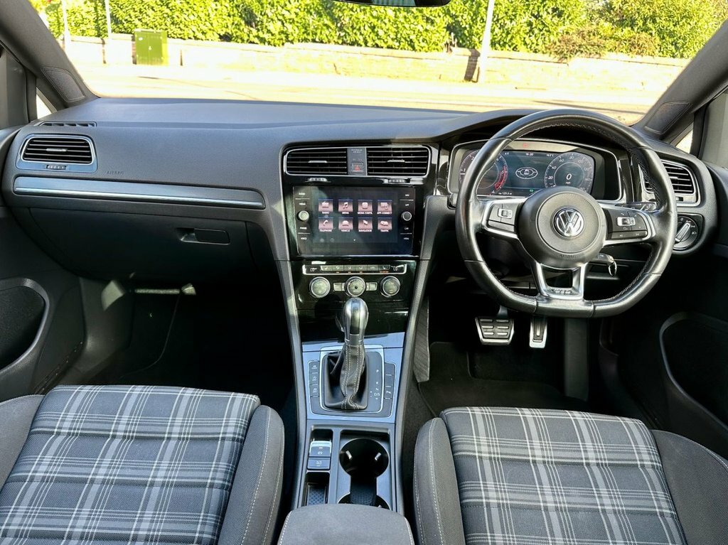 Volkswagen Golf 2.0 Tdi Bluemotion Tech Gtd Hatchback D VN17HNY Black #2