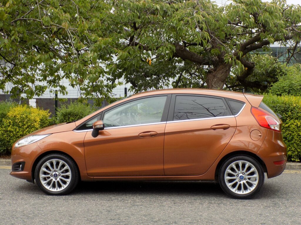 Ford Fiesta Titanium X 5-Door Yellow #6