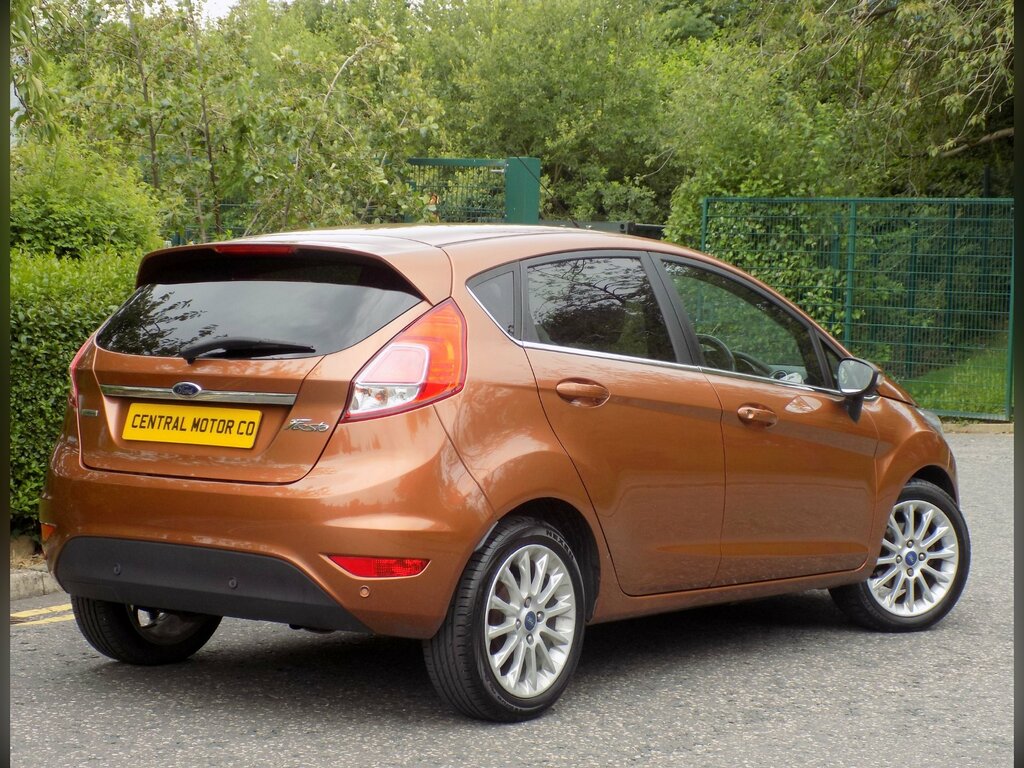 Ford Fiesta Titanium X 5-Door Yellow #3