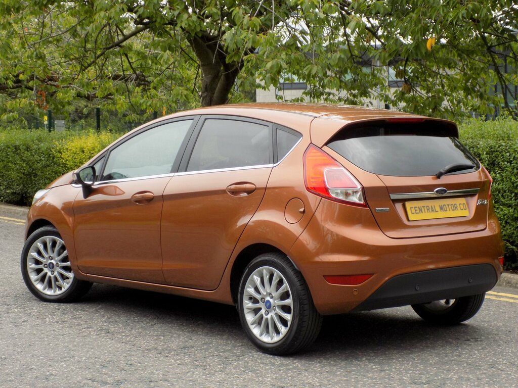 Ford Fiesta Titanium X 5-Door Yellow #5