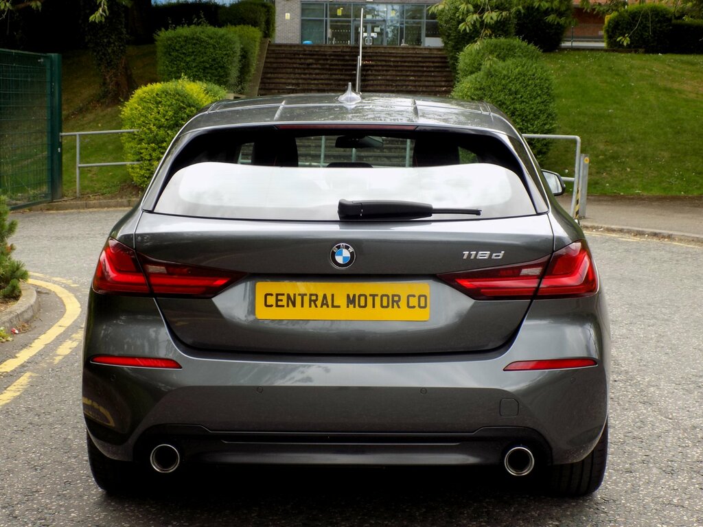 BMW 1 Series 118D Sport 5-Door DA69EGK Grey #4