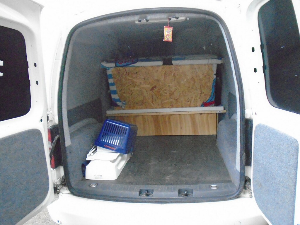 Volkswagen Caddy Maxi 1.6 Tdi Bluemotion Tech 102Ps Panel Van KU11PZV White #6