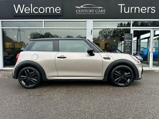 Mini Hatch 1.5 Cooper Sport Hatchback Steptronic E AE73HJF Black #4
