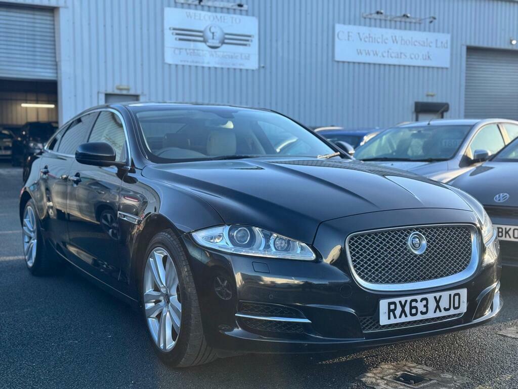 Jaguar XJ 3.0D V6 Premium Luxury Saloon Black
