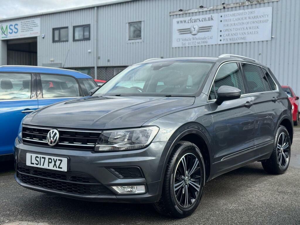 Volkswagen Tiguan 2.0 Tdi Bluemotion Tech Se Navigation 4Motion Euro LS17PXZ Grey #2