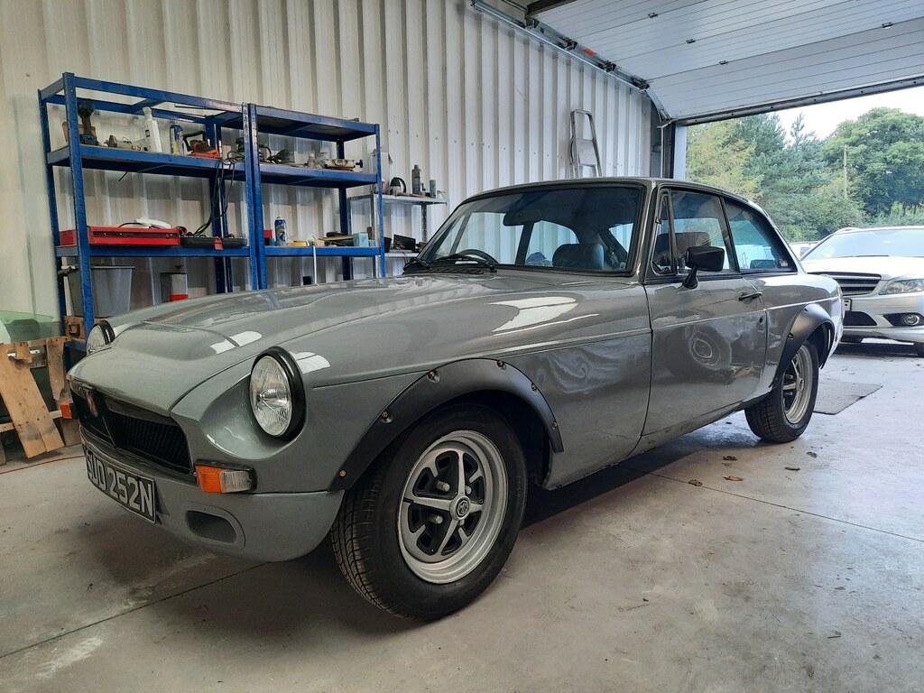 MG MGB GT Gt - Mx5 Conversion Gold