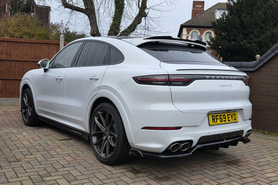Porsche Cayenne Suv RF69EYO White #2