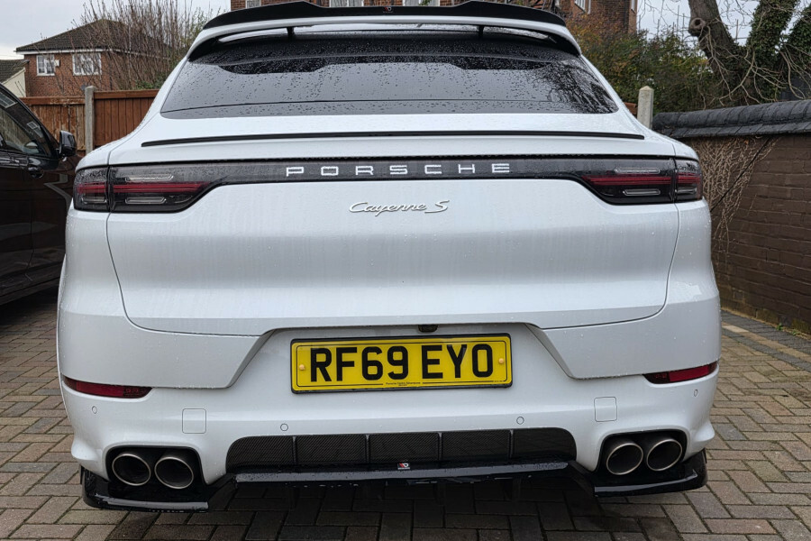Porsche Cayenne Suv RF69EYO White #4