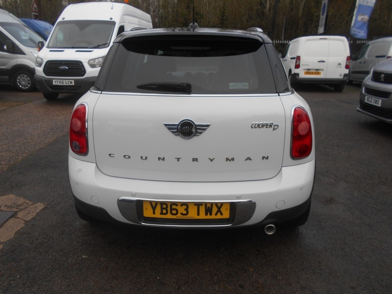 Mini Countryman Cooper D All4 White #4
