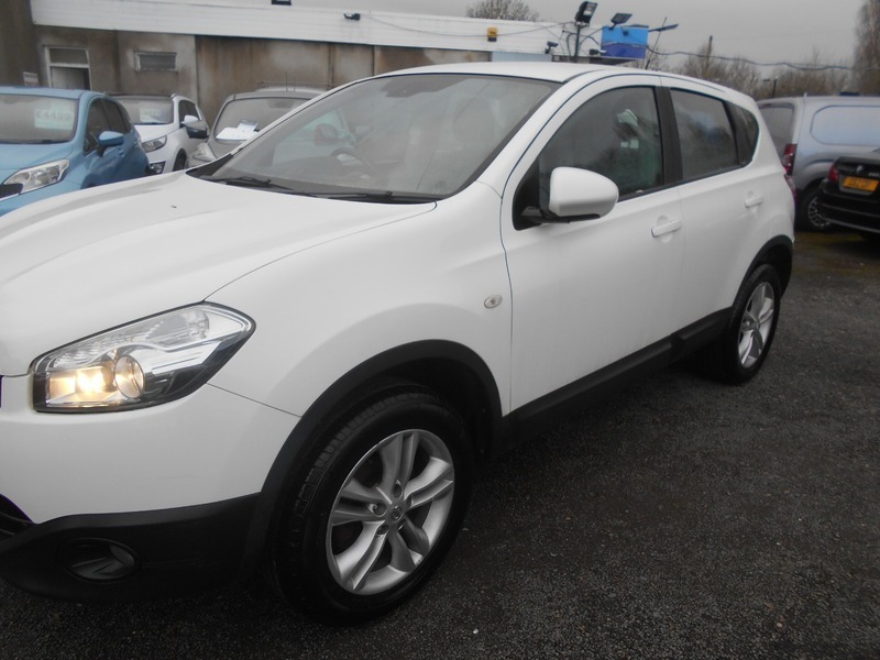 Nissan Qashqai Acenta White #3