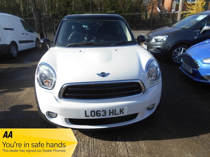 Mini Paceman Cooper White
