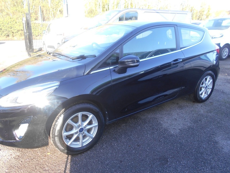 Ford Fiesta 2017 1.1 Zetec 3 MJ67HEU Black #3