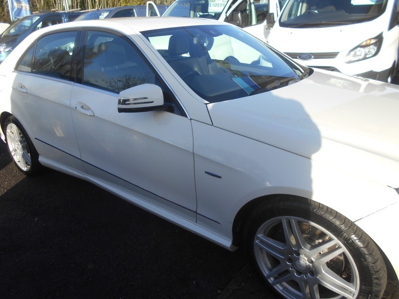 Mercedes-Benz E Class 2011 E200 Cdi Blueefficiency HG61GPE White #5