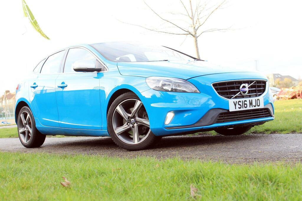 Volvo V40 2016 Volvo V40 2.0 T2 122 R Design Hatchback YS16MJO Blue #5