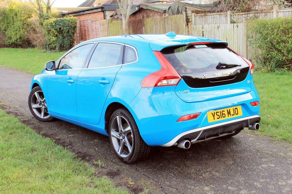 Volvo V40 2016 Volvo V40 2.0 T2 122 R Design Hatchback YS16MJO Blue #4