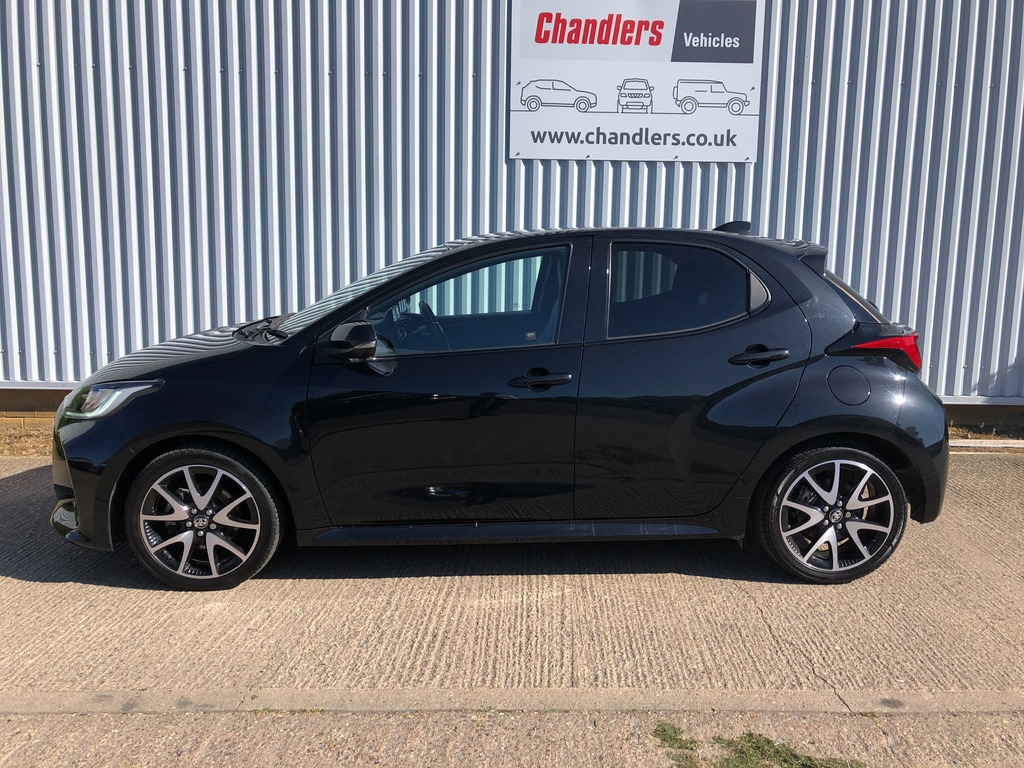 Toyota Yaris 1.5 Vvt-h Dynamic Hatchback Hybrid E-cv EX22NXT Black #3