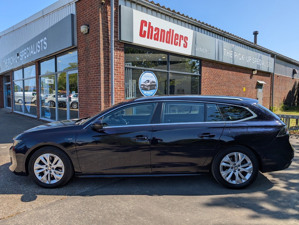 Peugeot 508 SW 1.6 11.8Kwh Allure Estate Plug-in Hybri Blue #4