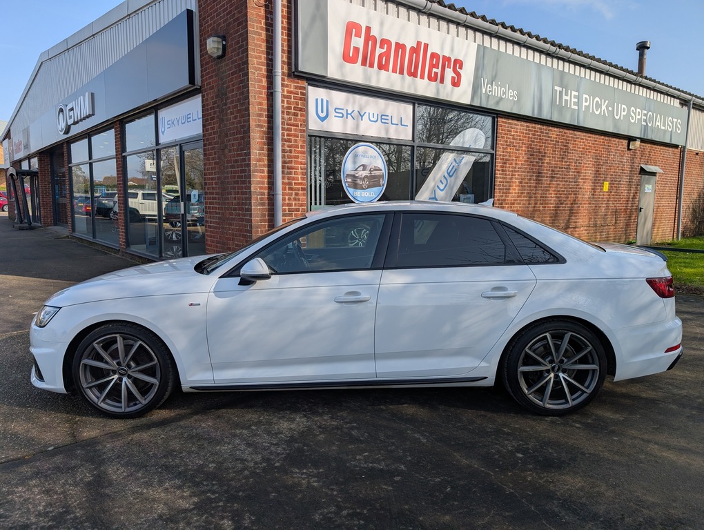 Audi A4 2.0 Tfsi 35 Black Edition Saloon S Tron AG19DZF White #4
