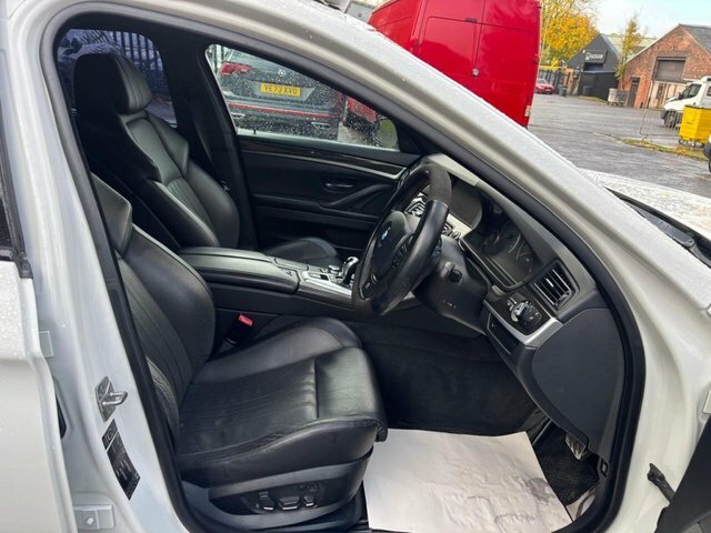 BMW M5 2012 Saloon 4.4 V8 M Performance Edition White #6