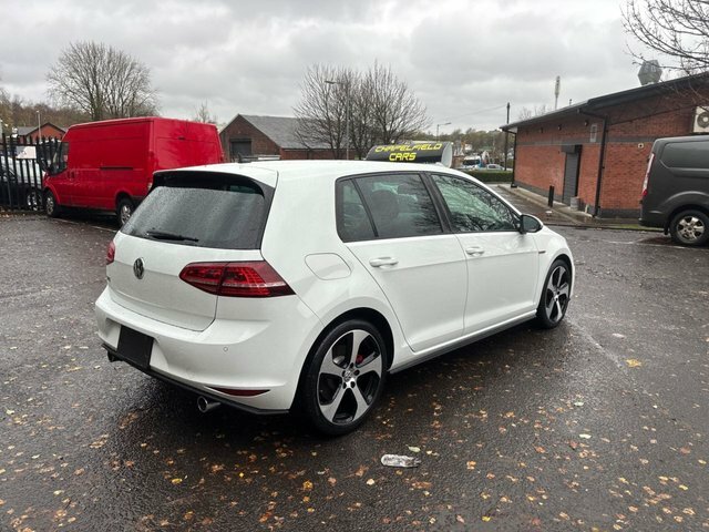Volkswagen Golf 2015 2.0 Tsi Bluemotion Tech Gti Hatchback Pet MX15UHC White #5