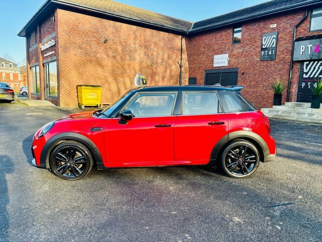 Mini Hatch 2022 1.5 Cooper Sport Hatchback MT71FDG Red #4