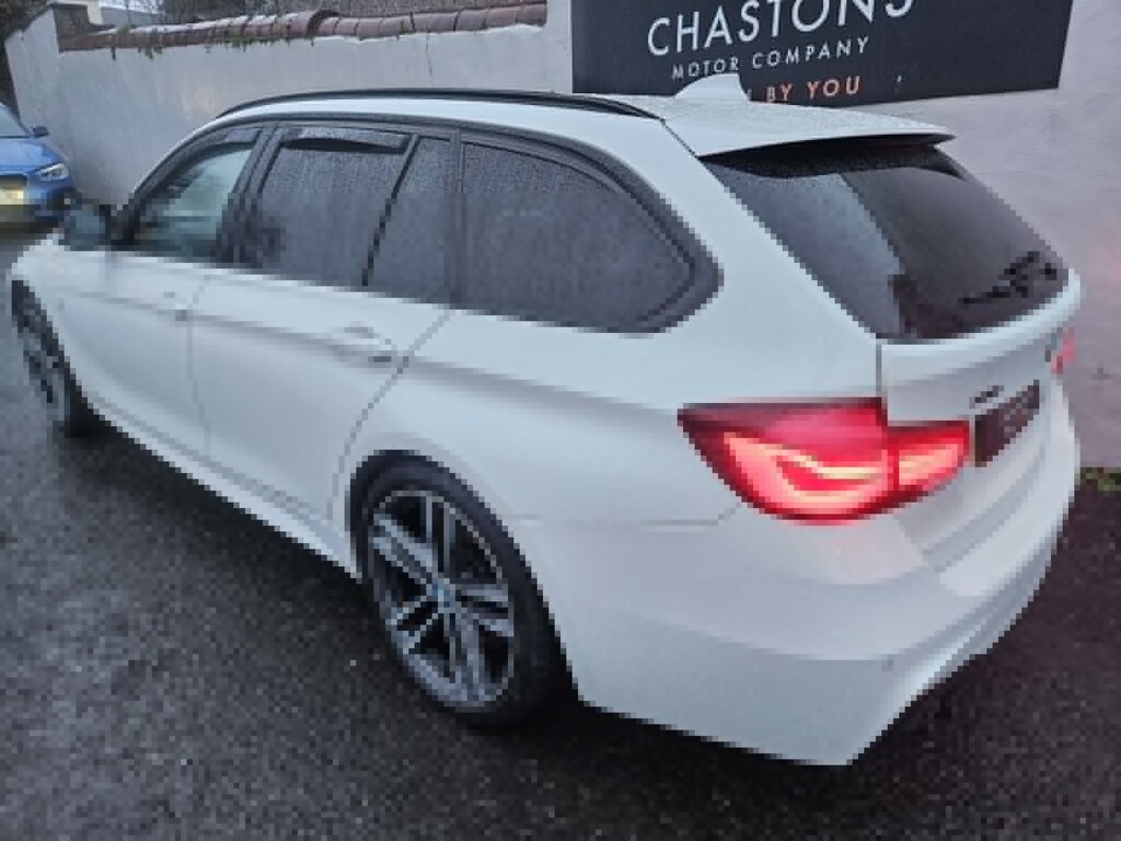 BMW 3 Series Estate 2.0 320I Xdrive M Sport Shadow Edition 201 White