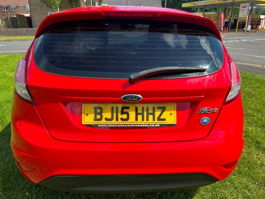 Ford Fiesta Zetec BJ15HHZ Red #5